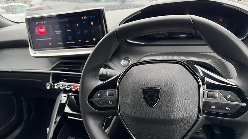 Used Peugeot e-2008 Allure 98 kW (134 HP) 2024 White SUV