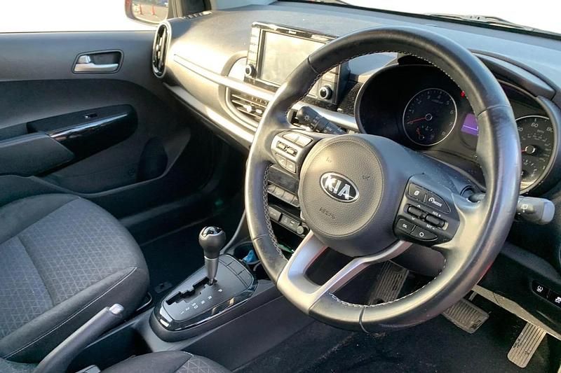 Used Kia Picanto 84 HP (61 kW) 2018 Red Hatchback