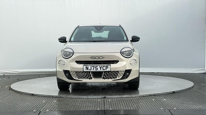 New Fiat 600 S 100 HP (73 kW) 2025 Beige Hatchback