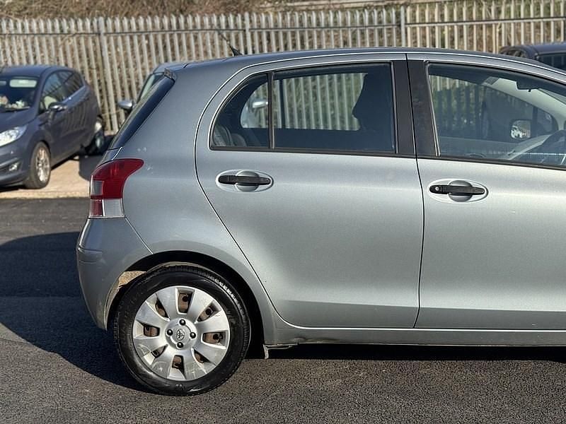 Used Toyota Yaris T2 2010 Silver Hatchback