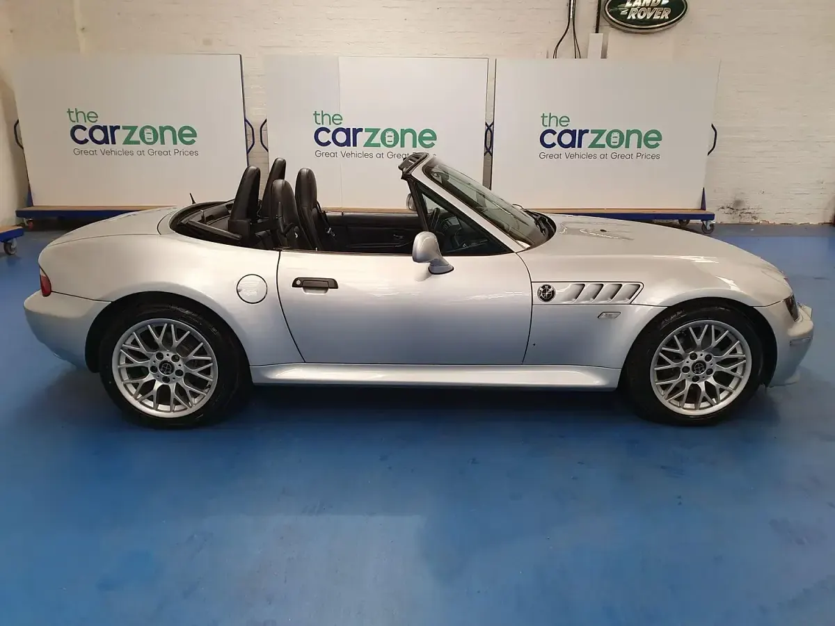 Used BMW Z3 170 HP (125 kW) 2002 Silver Cabriolet