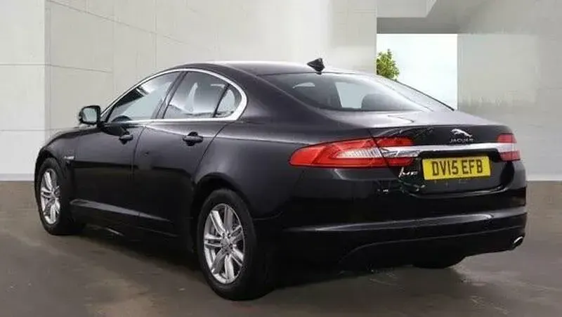 Used Jaguar XF Luxury 160 HP (117 kW) 2015 Black Sedan