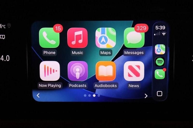 Used Vauxhall Mokka SRi 100 kW (136 HP) 2022 White SUV