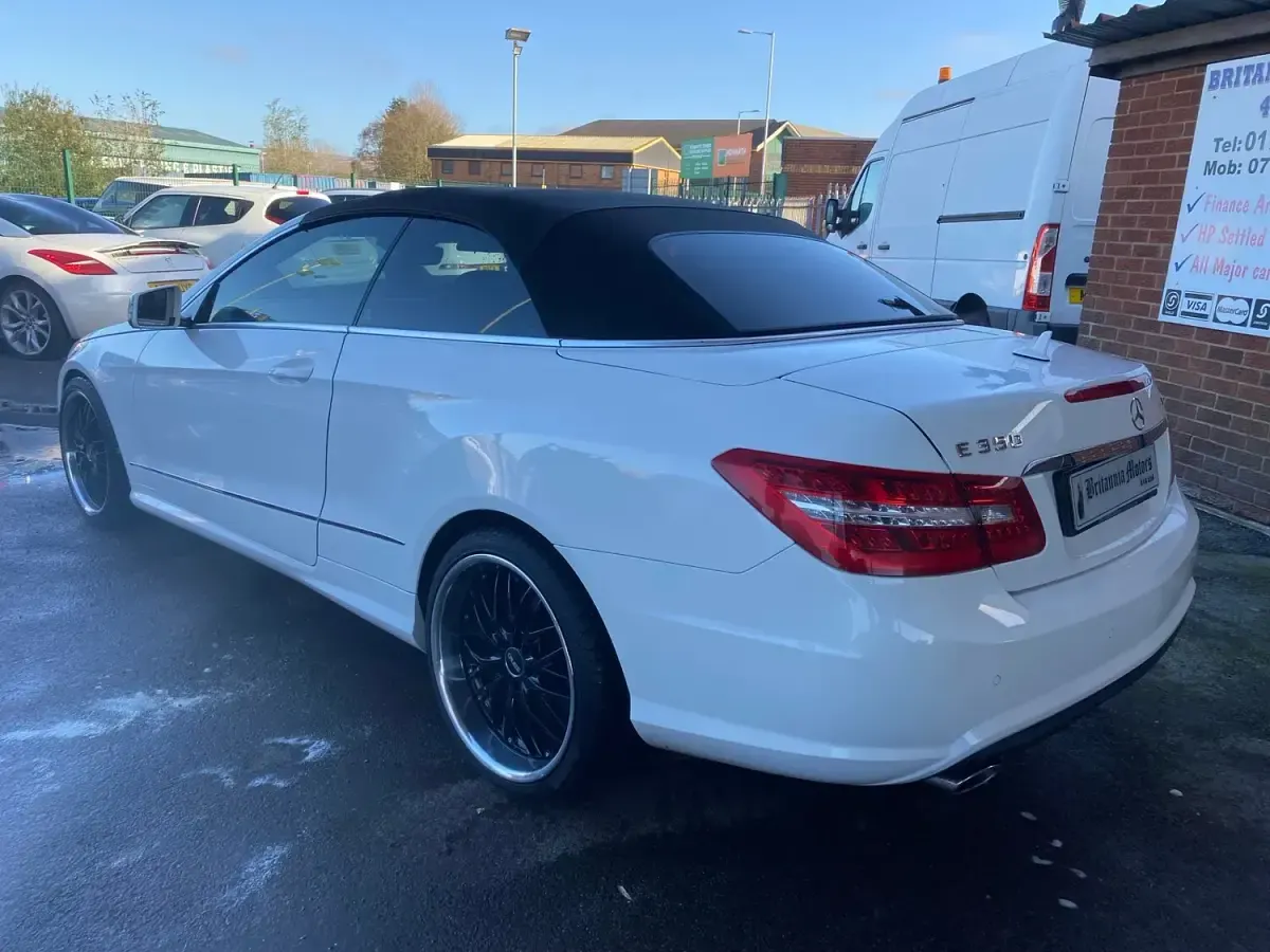 Used Mercedes E350 265 HP (194 kW) 2012 White Cabriolet