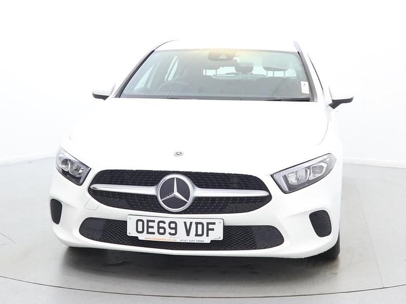 Used Mercedes A200 163 HP (119 kW) 2019 White Hatchback