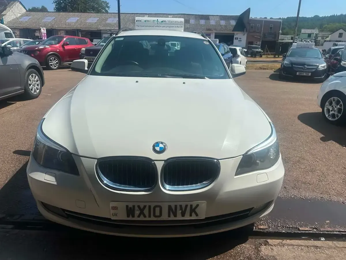 Used BMW 530 Performance 2010 White Estate
