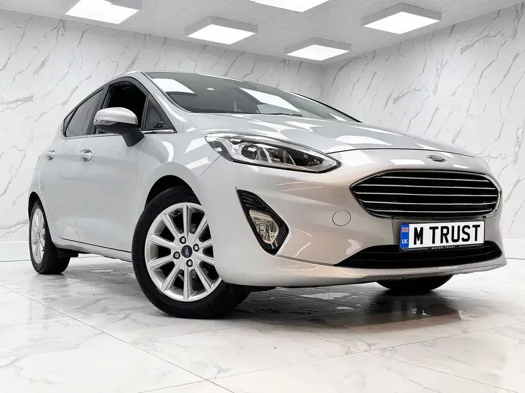 Used Ford Fiesta Titanium 125 HP (91 kW) 2019 Silver Hatchback