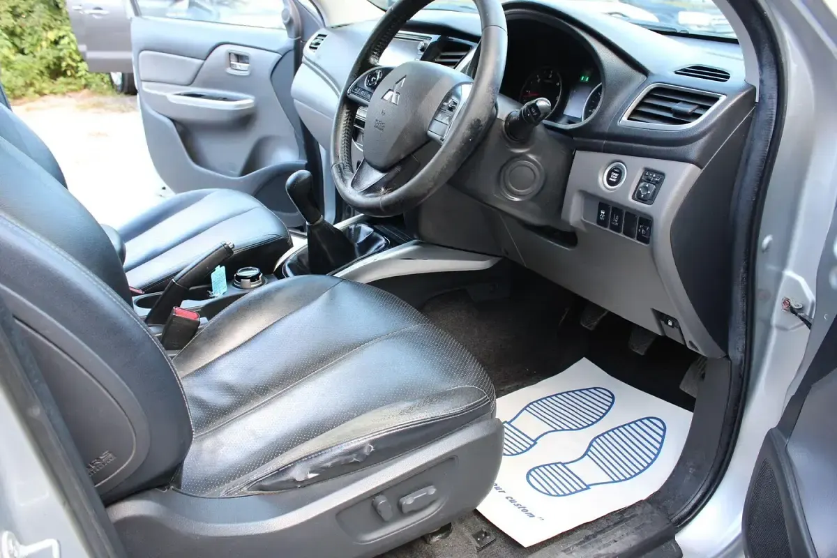 Used Mitsubishi L200 Warrior 2016 Silver Pickup