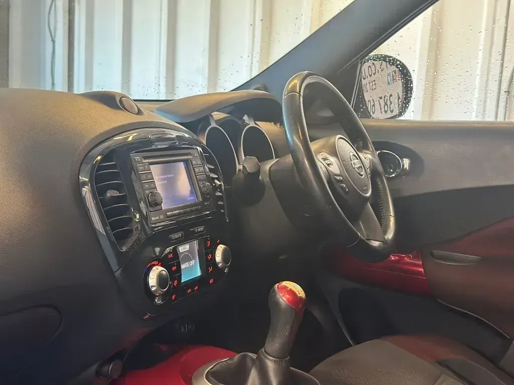 Used Nissan Juke Acenta 117 HP (86 kW) 2011 Red SUV
