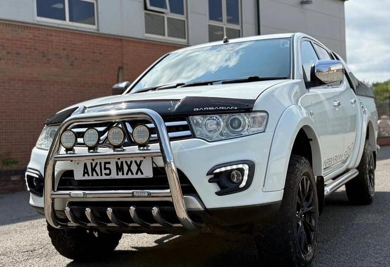 White Used 2015 Mitsubishi L200 Pickup | £10,995 (Fair price) - Image 1/4