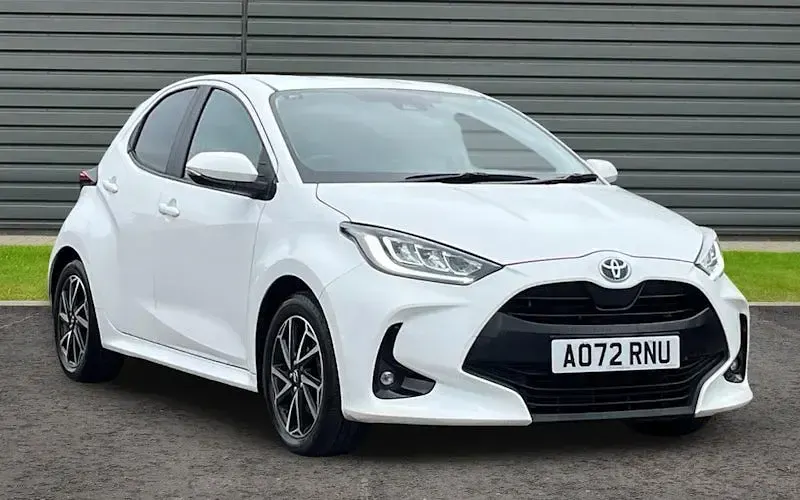 Second-hand Toyota Yaris Hybrid Design 116 CP (85 kW) 2026 Hatchback