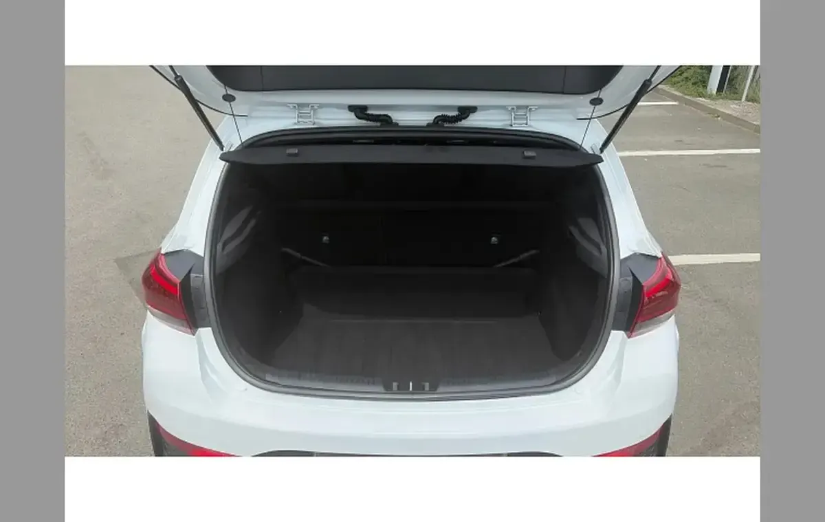 Used Hyundai i30 N Performance 280 HP (205 kW) 2021 White Hatchback