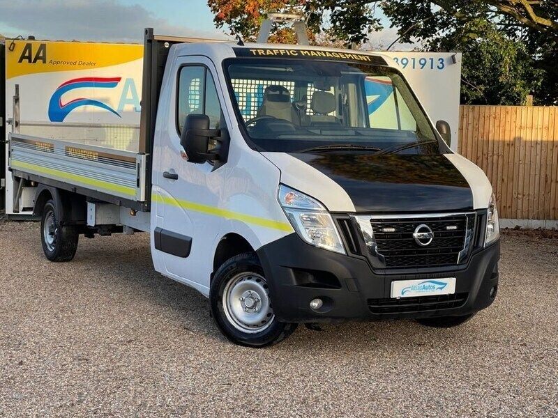 White Used 2020 Nissan NV400 Tekna Van | £12,000 (Good price) - Image 1/4