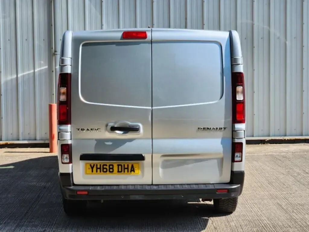 Used Renault Trafic 120 HP (88 kW) 2018 Silver MPV