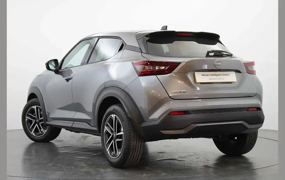 Used Nissan Juke N-Connecta 114 HP (83 kW) 2025 Grey SUV