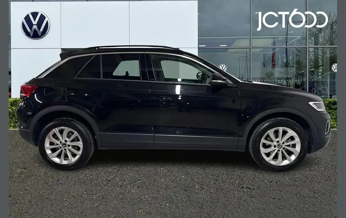 Used VW T-Roc Match 147 HP (108 kW) 2025 Black SUV