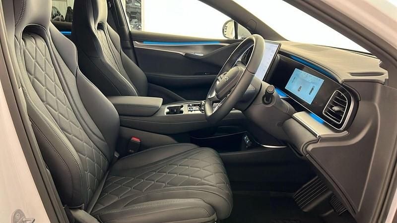 Used BYD Sealion 7 Design 389 kW (530 HP) 2025 Polar white SUV