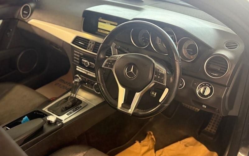Used Mercedes C250 204 HP (150 kW) 2011 Sedan