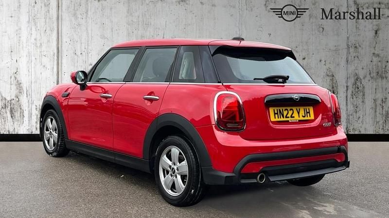 Used Mini Cooper Classic 136 HP (100 kW) 2022 Chili red Hatchback