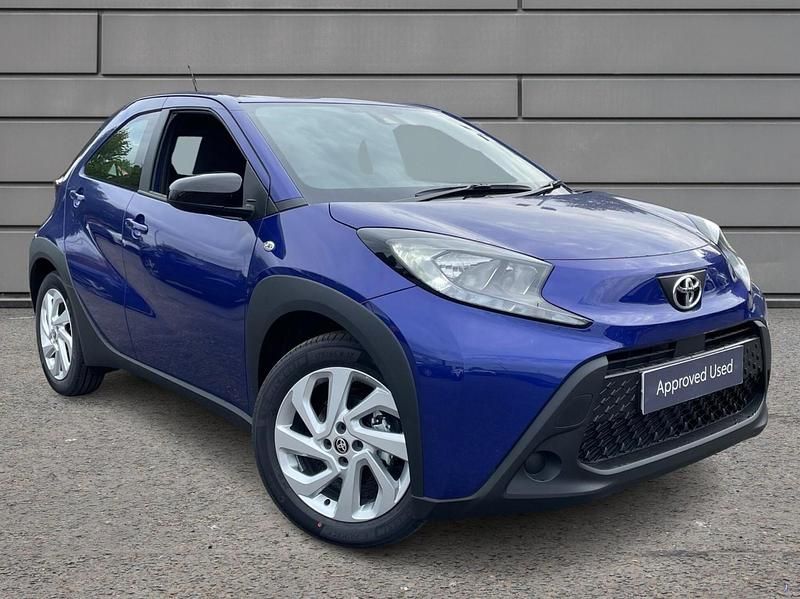 Juniper blue New 2025 Toyota Aygo PURE Hatchback | £14,995 (Good price) - Image 1/4
