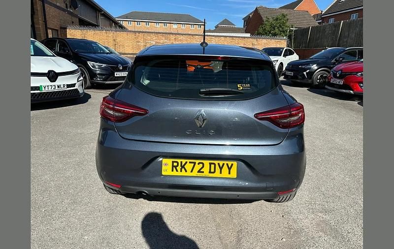 Used Renault Clio V Iconic 90 HP (66 kW) 2022 Grey  Hatchback