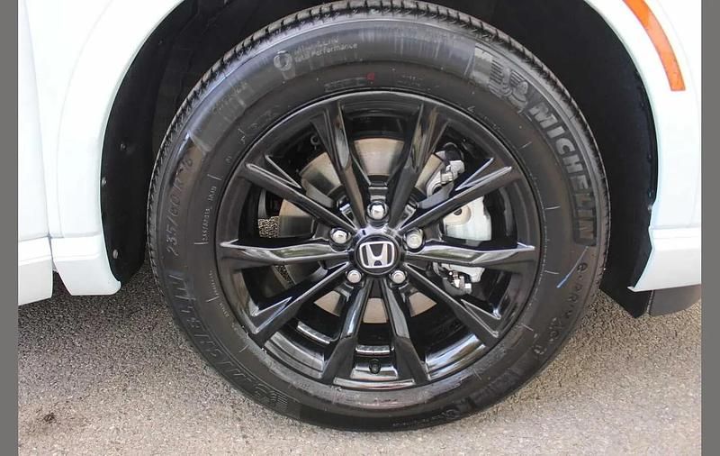 White New 2025 Honda CR-V Advance SUV | £47,950 - Image 1/4