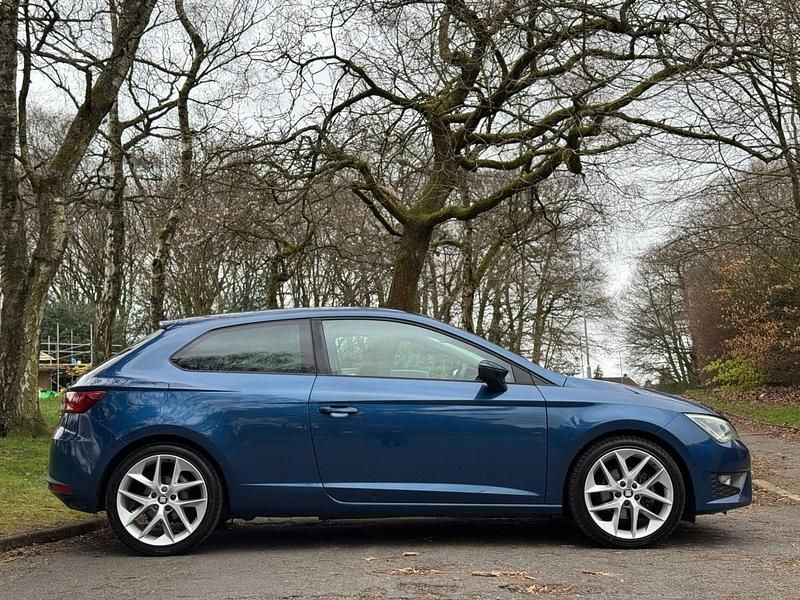 Used Seat Leon FR 125 HP (91 kW) 2017 Blue Hatchback