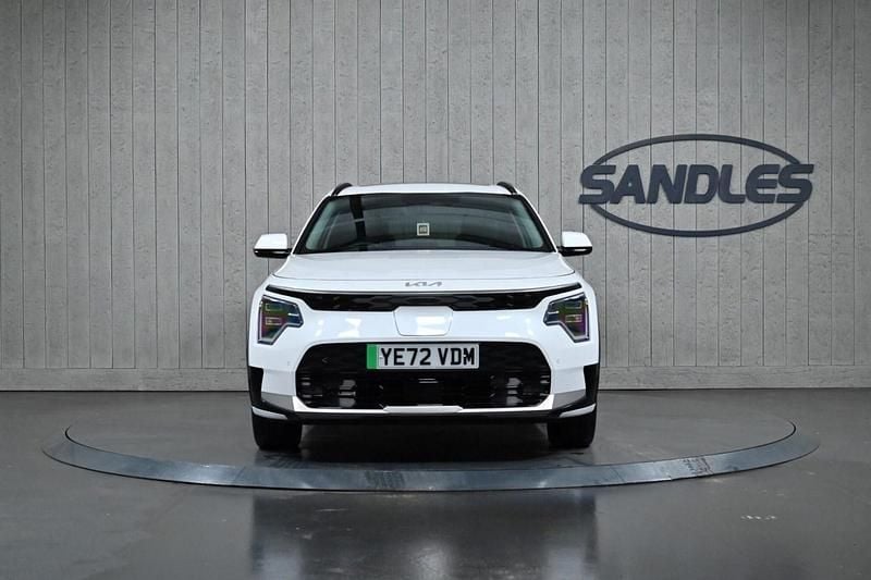 Used Kia Niro 150 kW (204 HP) 2022 White SUV