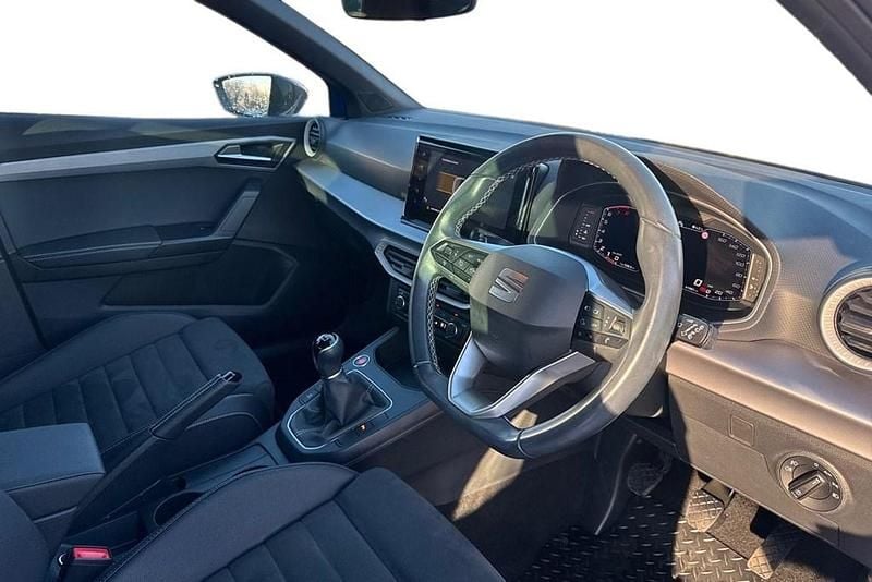 Used Seat Ibiza XCELLENCE Lux 95 HP (69 kW) 2022 Blue Hatchback