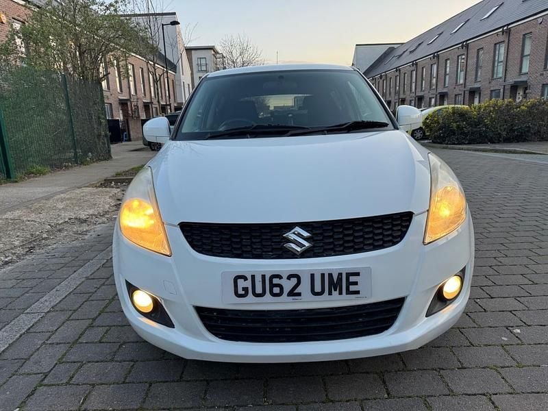 Used Suzuki Swift SZ4 2012 White Hatchback