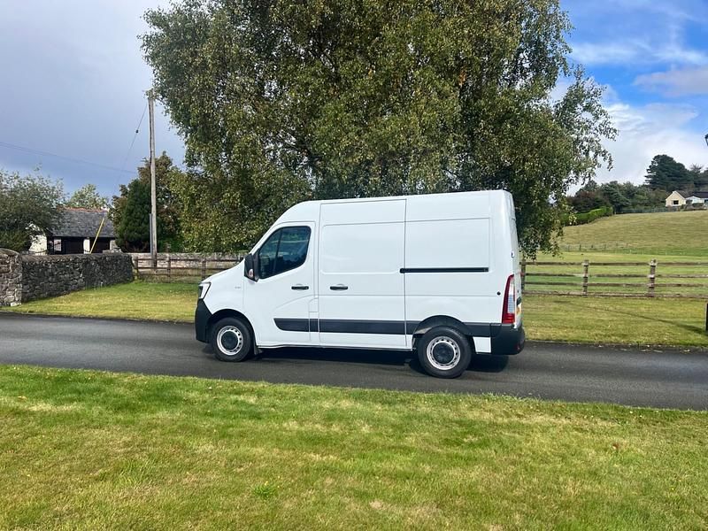 Used Renault Master 135 HP (99 kW) 2023 White Van