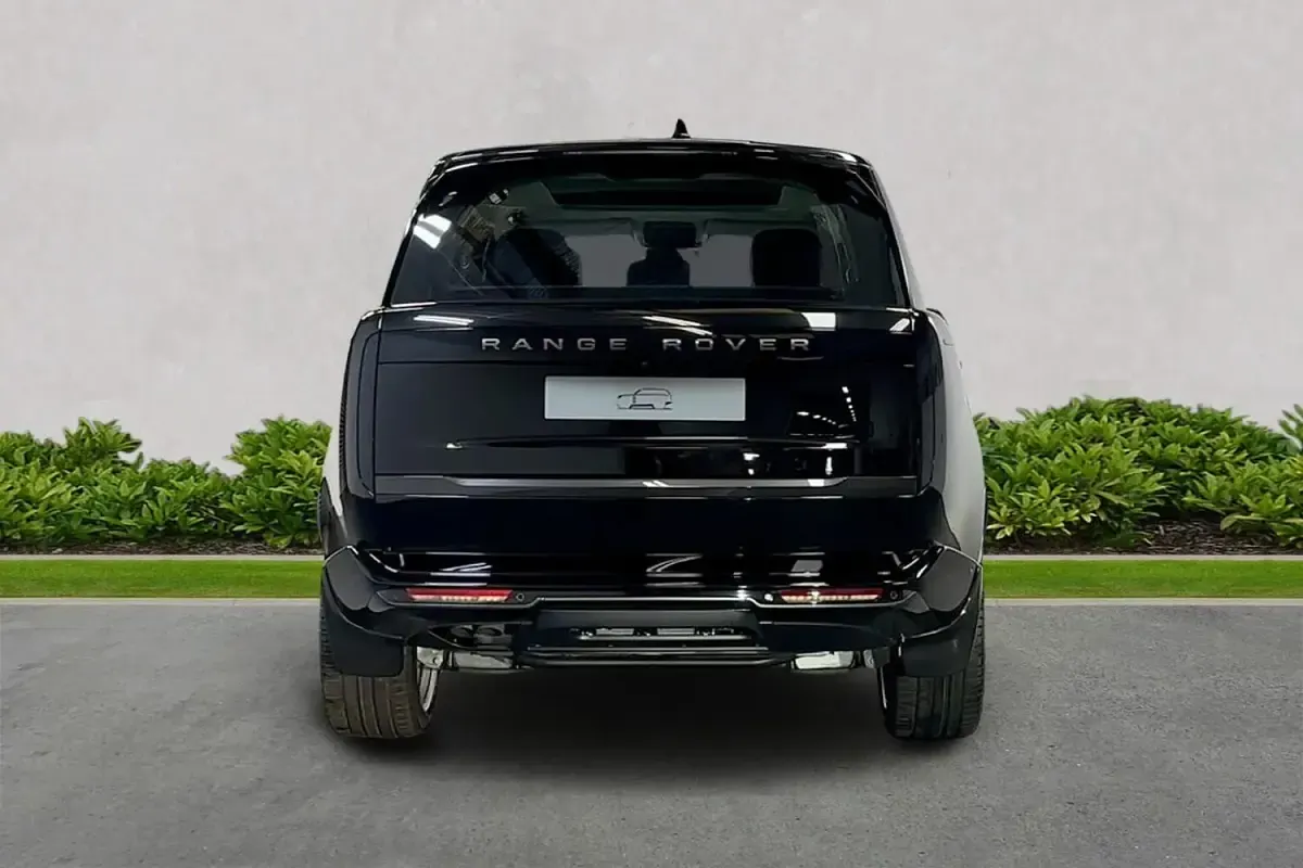 Used Land Rover Range Rover SE 2025 Black SUV