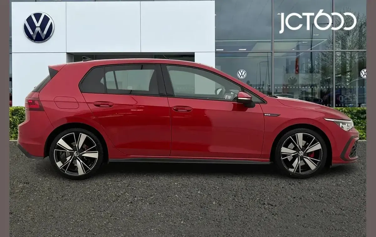 Usado VW Golf VIII GTD 196 CV (144 kW) 2021 Rojo Utilitario