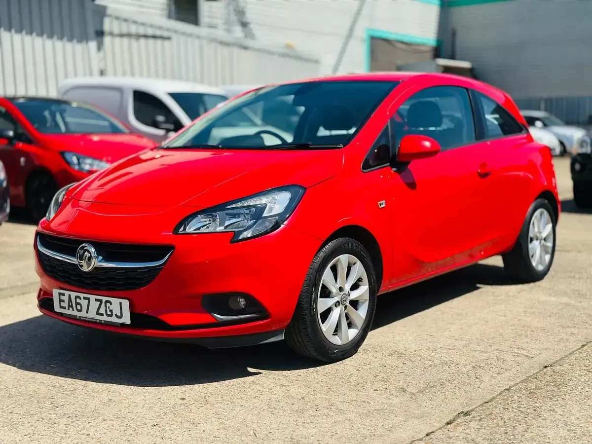 Used Vauxhall Corsa 88 HP (64 kW) 2017 Red Hatchback