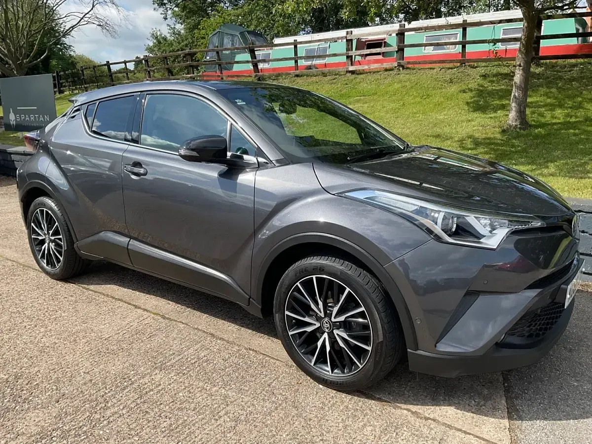 Used Toyota C-HR 116 HP (85 kW) 2018 Grey SUV