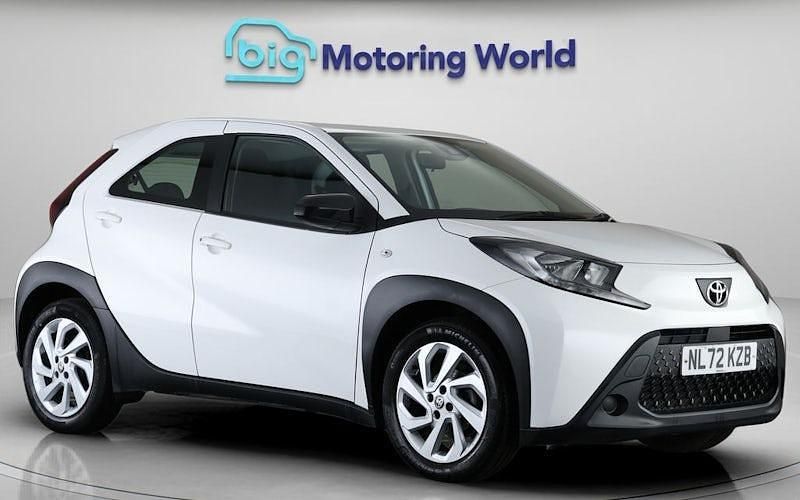 Used Toyota Aygo X PURE 72 HP (52 kW) 2025 SUV