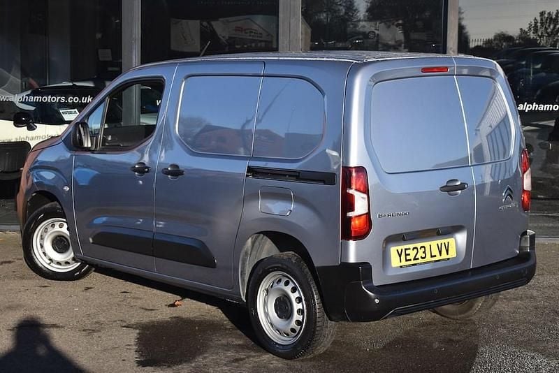 Used Citroën Berlingo 100 HP (73 kW) 2023 Grey MPV