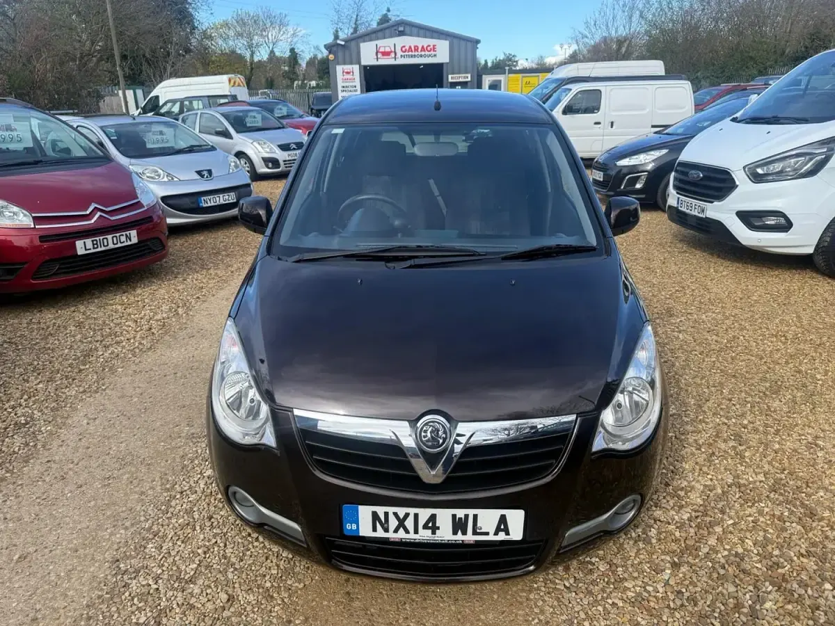 Used Vauxhall Agila 94 HP (69 kW) 2014 Brown MPV