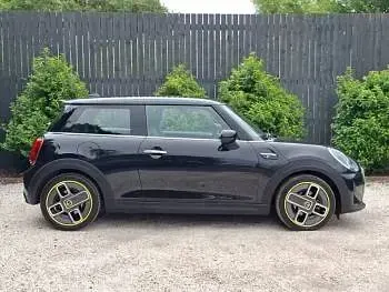 Used Mini Cooper S Level 2 135 kW (184 HP) 2023 Black Hatchback