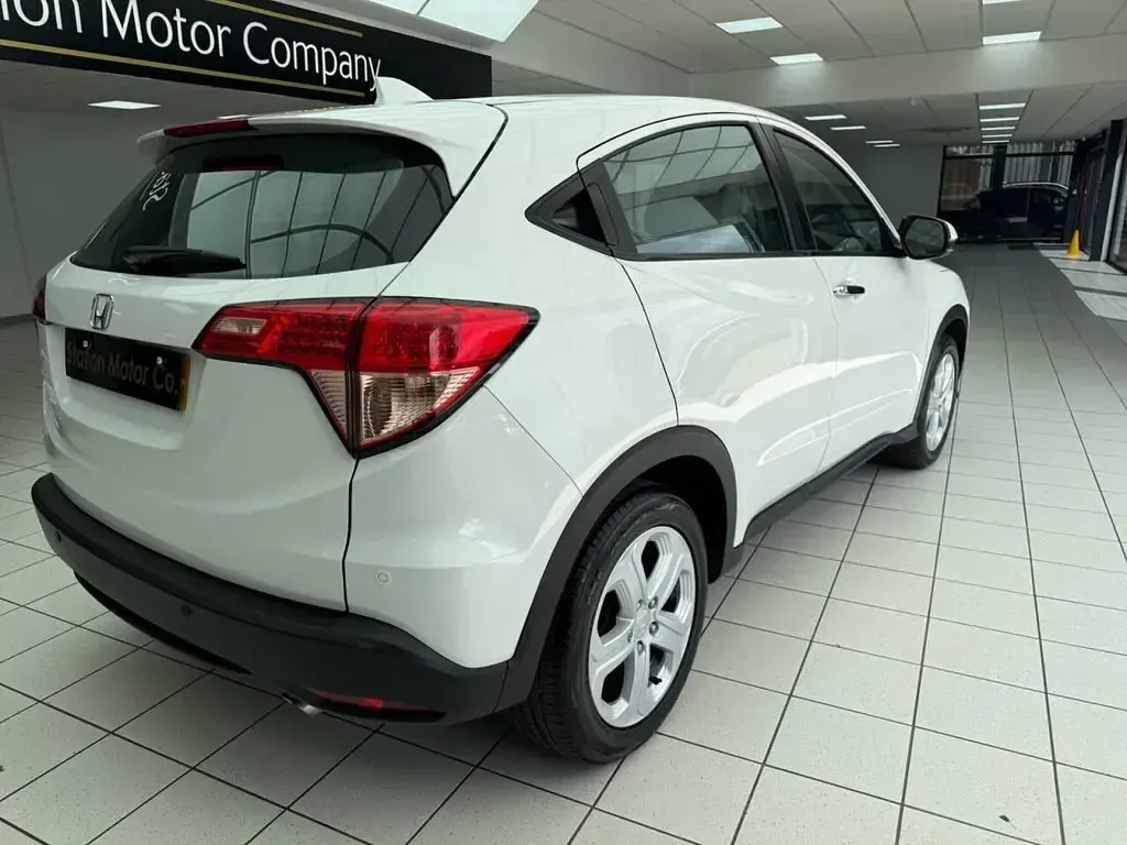 Second-hand Honda HR-V SE 130 CP (95 kW) 2016 Alb SUV