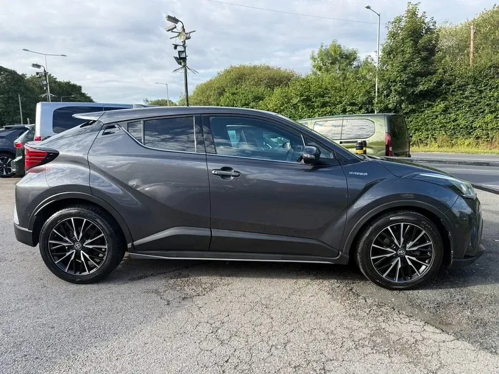 Used Toyota C-HR 122 HP (89 kW) 2020 Grey SUV