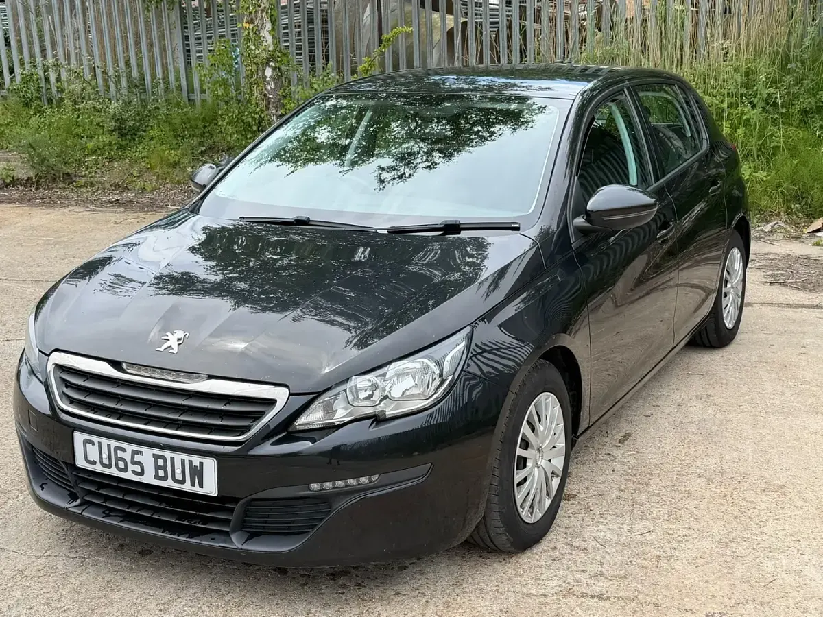 Used Peugeot 308 Access 100 HP (73 kW) 2015 Black Hatchback