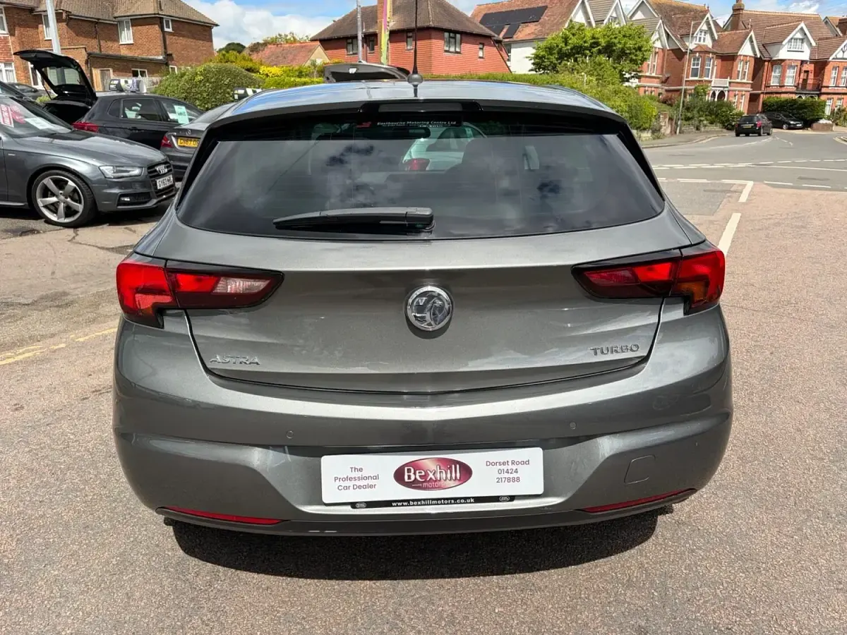 Used Vauxhall Astra 150 HP (110 kW) 2017 Grey Hatchback