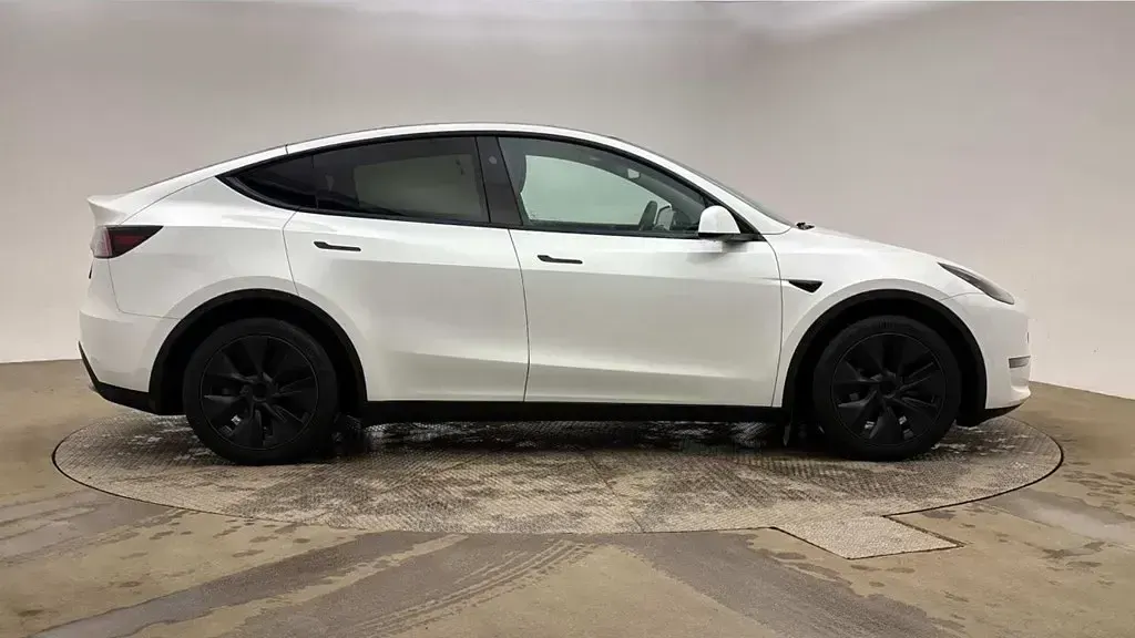 Used Tesla Model Y 282 kW (384 HP) 2024 SUV