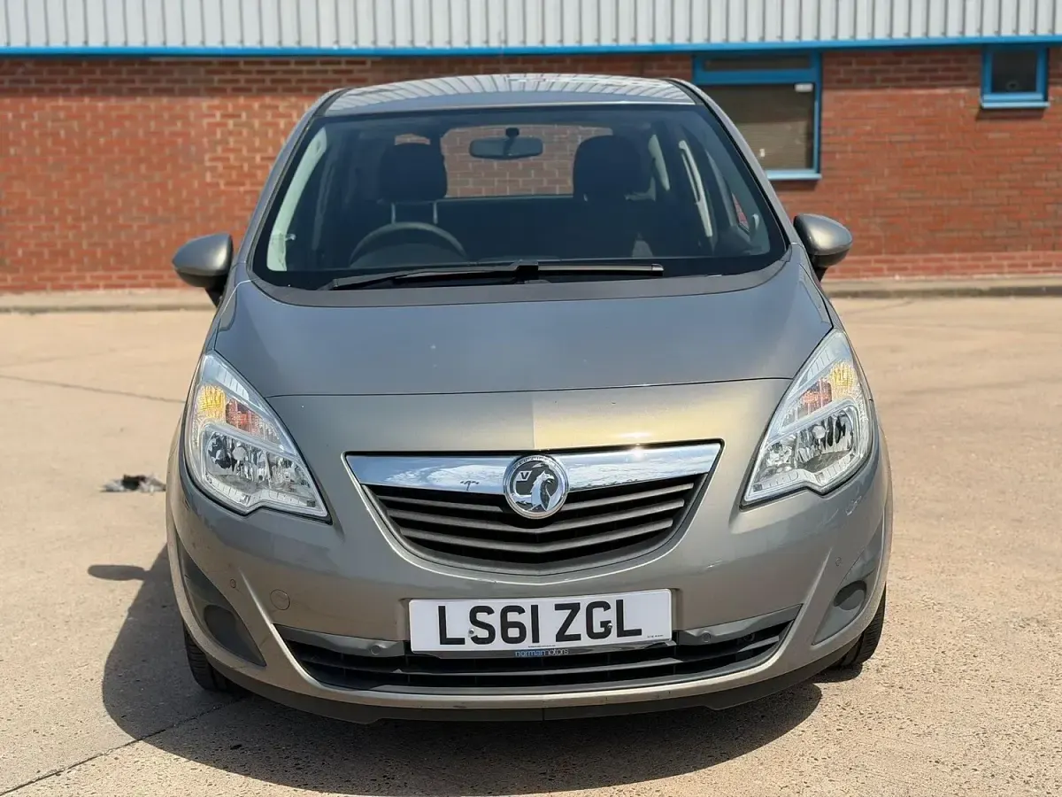 Used Vauxhall Meriva 2011 Brown MPV