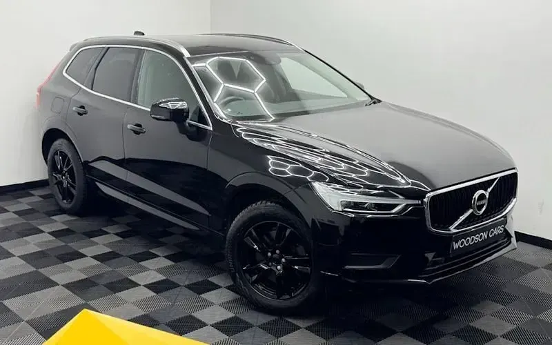 Second-hand Volvo XC60 Momentum 250 CP (183 kW) 2018 SUV