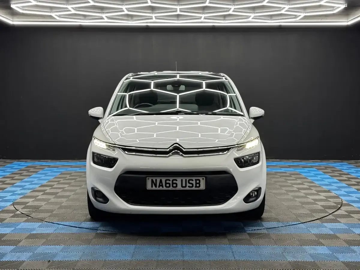 Used Citroën C4 Picasso SELECTION 2016 White MPV