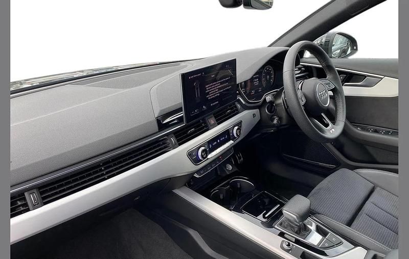 Used Audi A4 S-Line 200 HP (147 kW) 2024 Black Estate