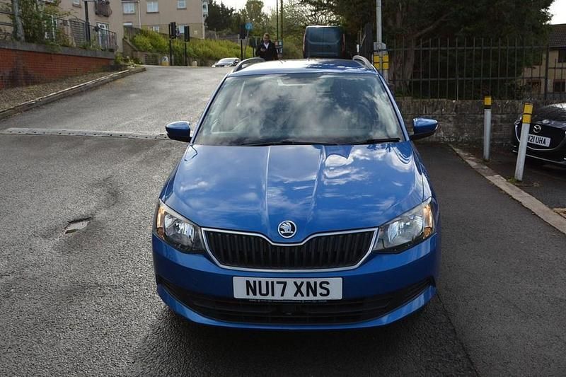 Used Skoda Fabia SE 2017 Blue Estate