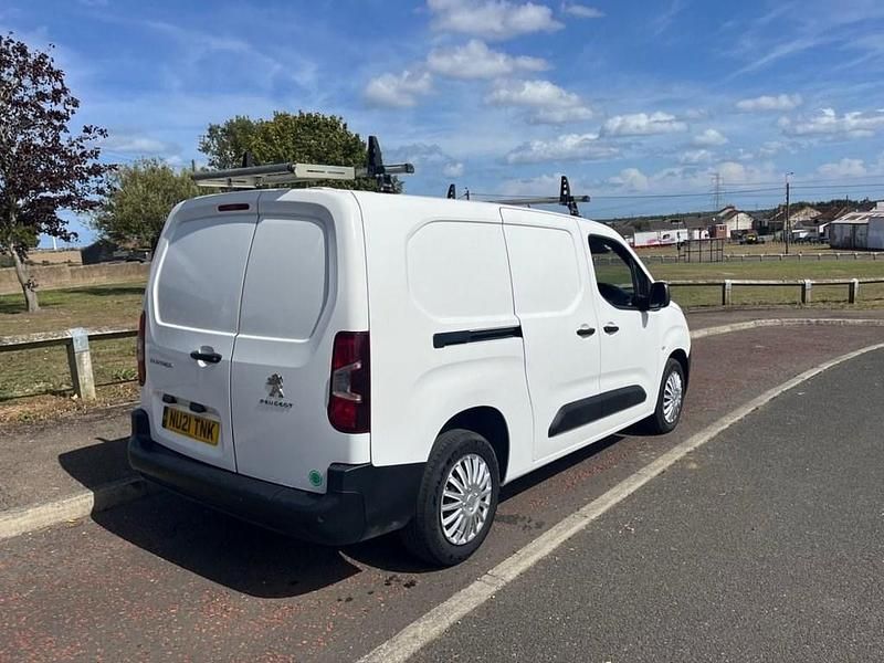 Used Peugeot Partner 2021 White MPV